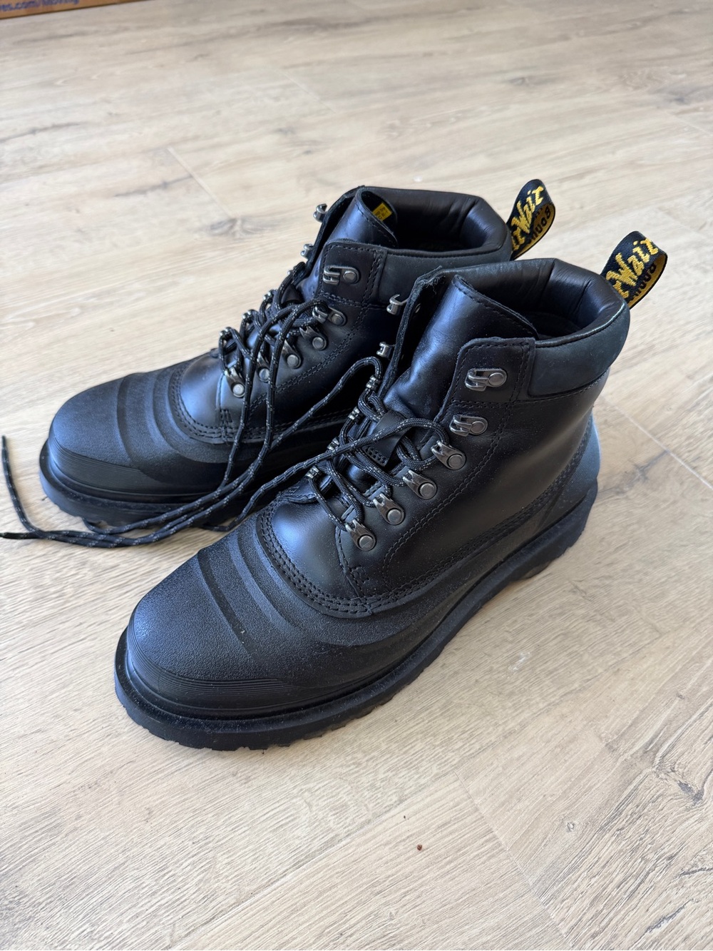 Dr martens Men's Black Leather Work Boots - Durable Lace-Up Ankle Boots